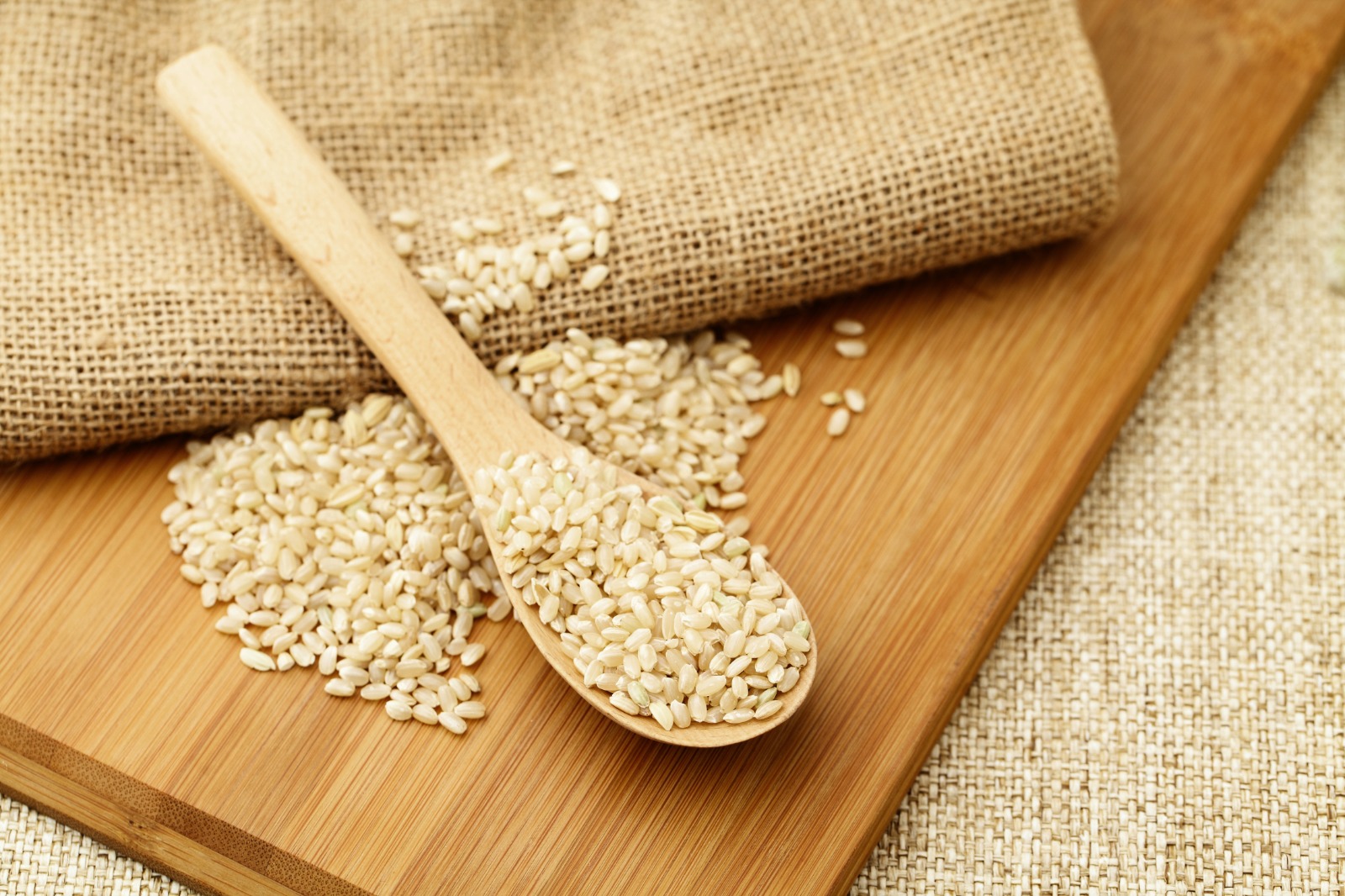 俄烏戰爭｜糧食保護主義抬頭 米價連續五個月攀升 創近一年高位