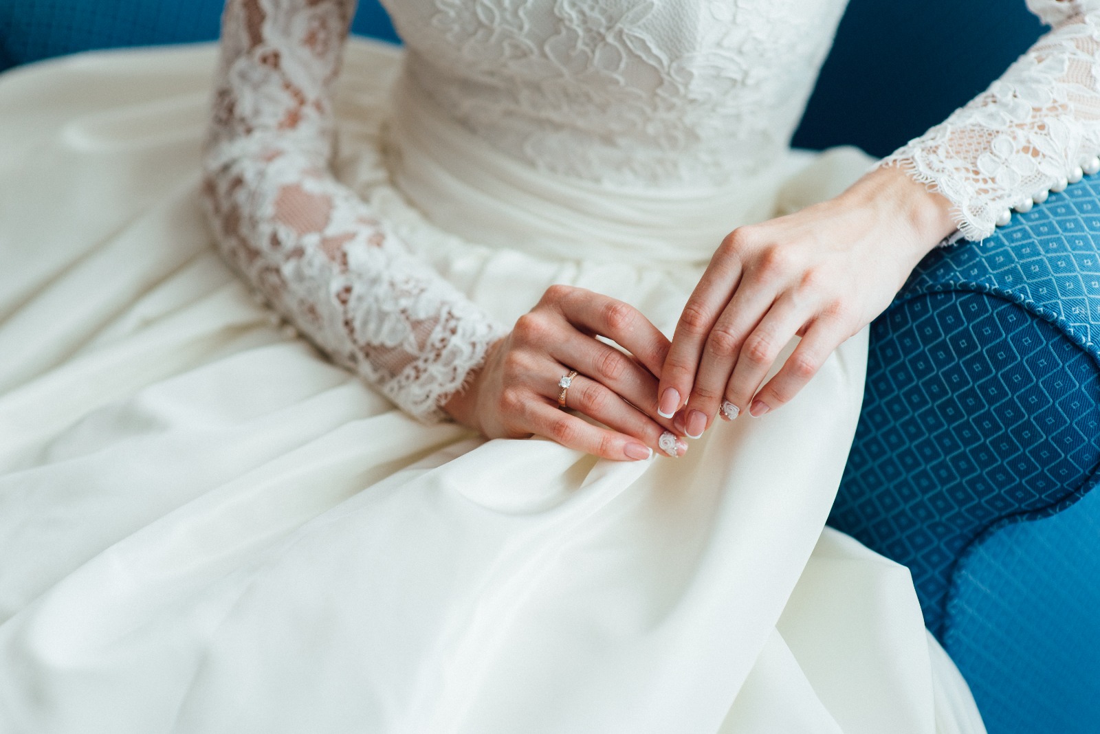 統計處數據｜港人普遍遲婚 初婚中位數逾30歲 連續兩年人口負增長 去年逾5.5萬人移出