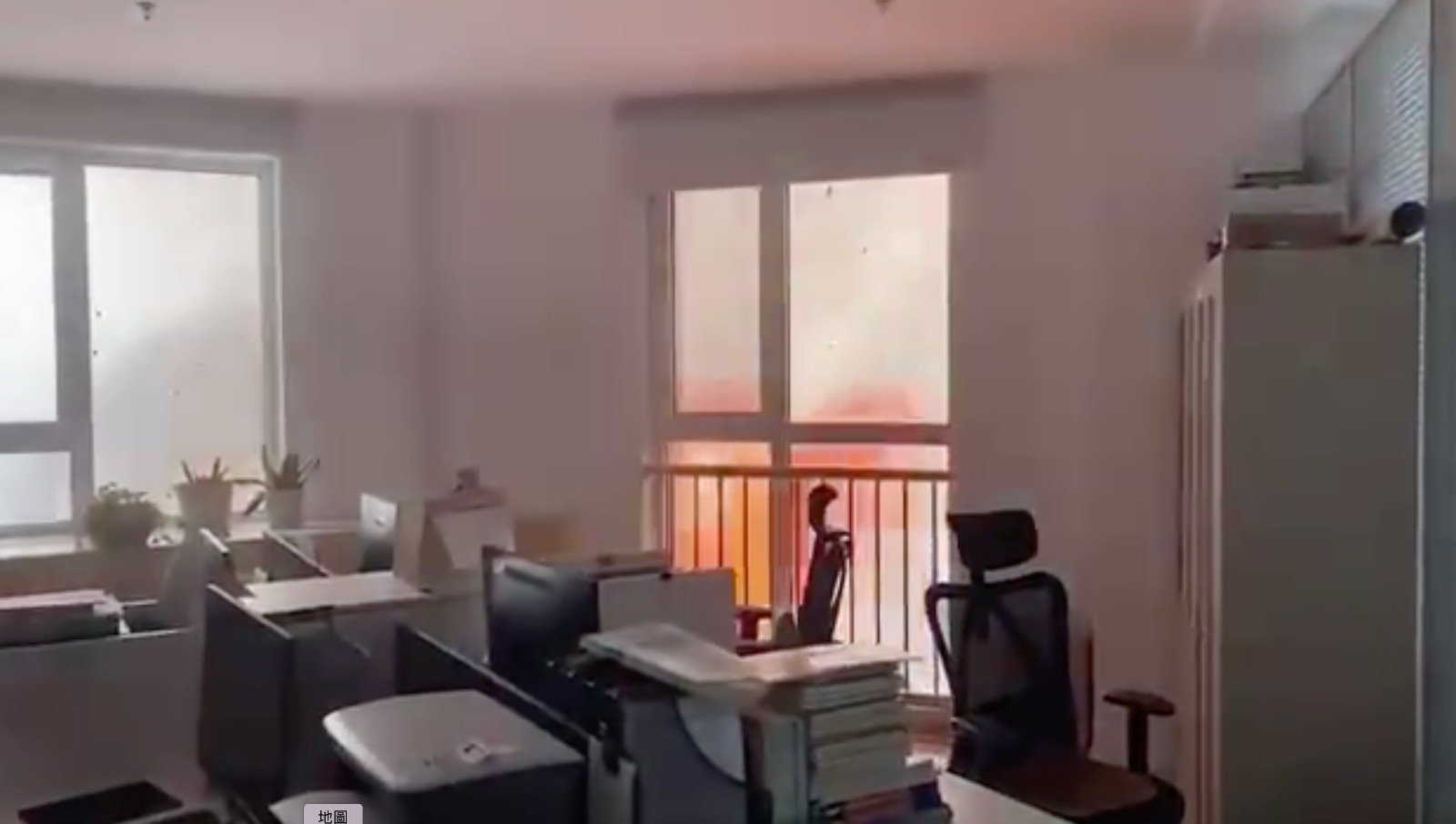 湖南長沙｜中國電信大樓起火 不斷冒出黑煙