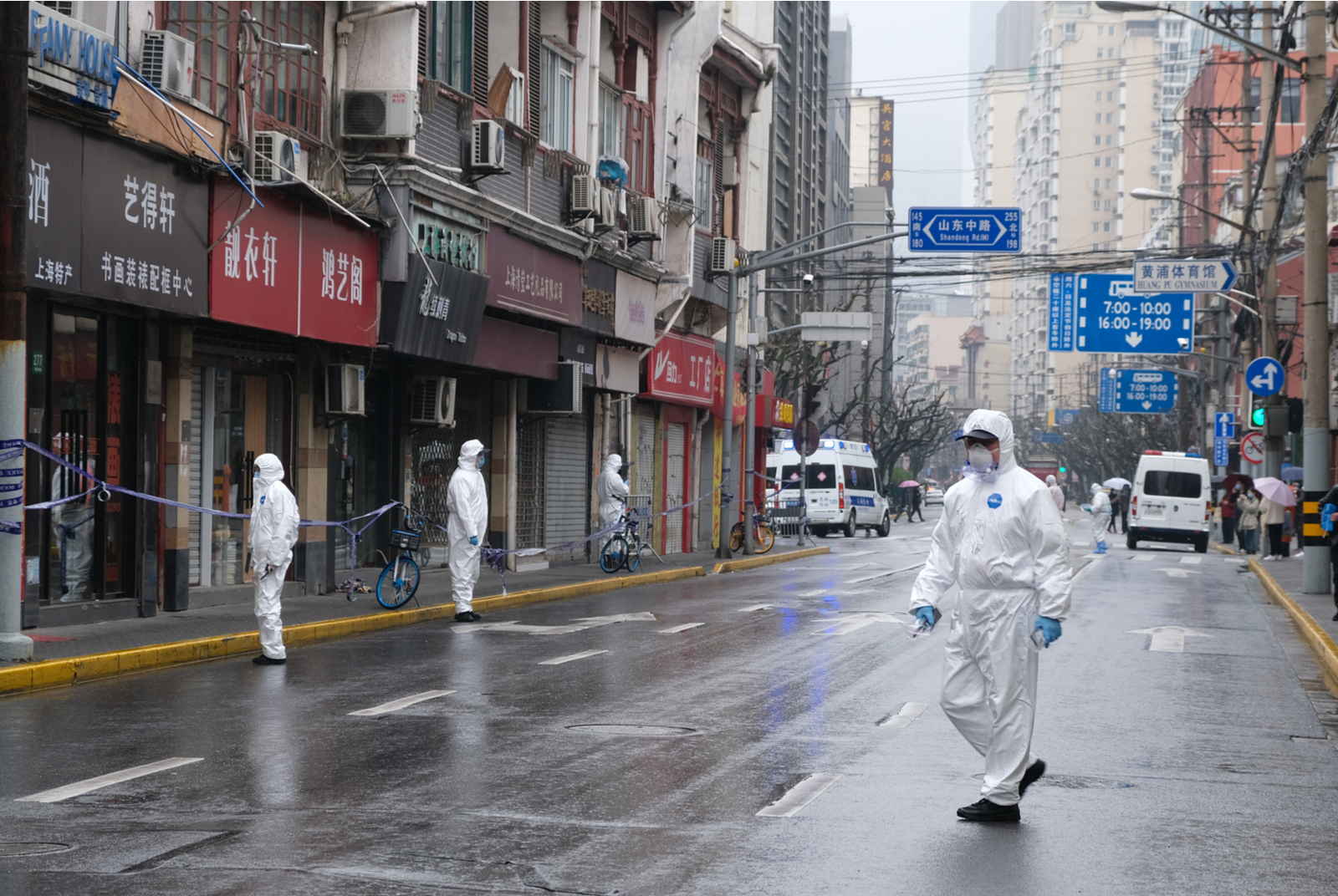 上海封城｜道路被封 居民缺糧 網傳京東CEO徐雷慨嘆「已不是一個企業可以做的」
