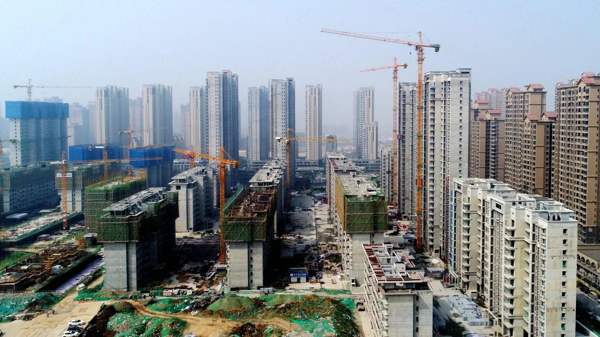 中國經濟｜中國專家料今年內房改善 房價僅下跌5% 債務違約機會減少