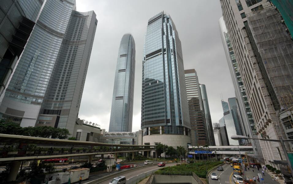 香港樓市｜瑞銀料樓市下半年再跌5%   甲廈空置率超越金融風暴 寫字樓租金明年才回穩